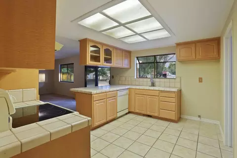 Kitchen - 16310 W Tsirelas Dr, Tracy, CA 95304 photo 1 of 4