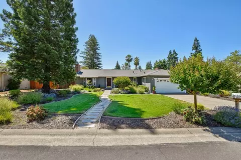 104 Coffee Berry Ct, Folsom, CA 95630