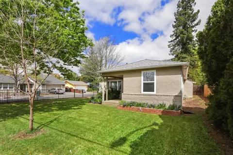 Exterior - 5213 Marconi Ave, Carmichael, CA 95608 photo 3 of 22
