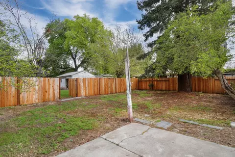 Exterior - 5213 Marconi Ave, Carmichael, CA 95608 photo 9 of 22