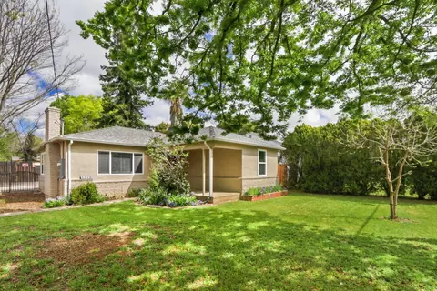 Exterior - 5213 Marconi Ave, Carmichael, CA 95608 photo 2 of 22