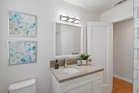 Bath - 5213 Marconi Ave, Carmichael, CA 95608 photo 3 of 3