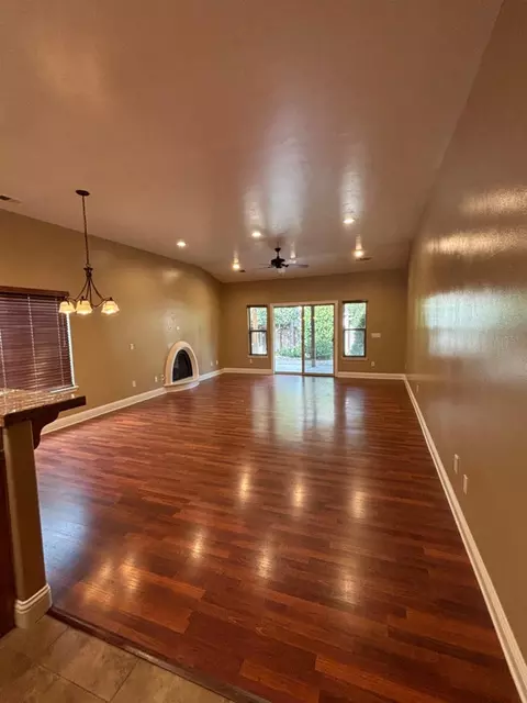 1293 Lakeshore Dr, Lodi, CA 95242 photo 2