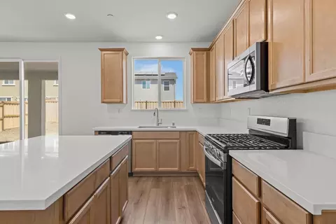805 Bromley, Patterson, CA 95363 photo 7