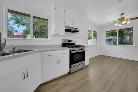 Kitchen - 120 Gopher Flat Rd, Sutter Creek, CA 95685 photo 2 of 3