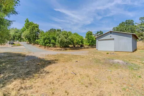 Exterior - 120 Gopher Flat Rd, Sutter Creek, CA 95685 photo 5 of 11