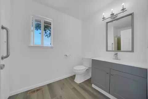Bath - 120 Gopher Flat Rd, Sutter Creek, CA 95685 photo 1 of 3