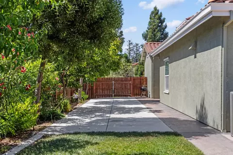 Exterior - 1732 Riverview Ave, Tracy, CA 95377 photo 4 of 7