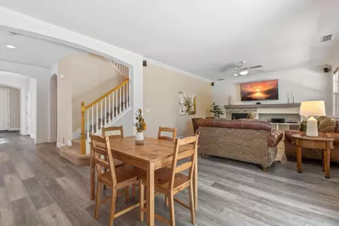 Entry Way - 1732 Riverview Ave, Tracy, CA 95377 photo 3 of 7