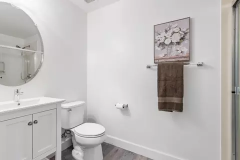 Bath - 1732 Riverview Ave, Tracy, CA 95377 photo 1 of 6