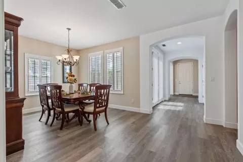 Entry Way - 1732 Riverview Ave, Tracy, CA 95377 photo 4 of 7