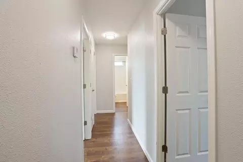Entry Way - 425 Royal Ct, Tracy, CA 95376 photo 2 of 2