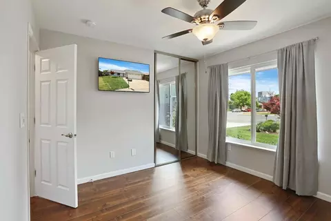 Bedroom - 425 Royal Ct, Tracy, CA 95376 photo 4 of 8