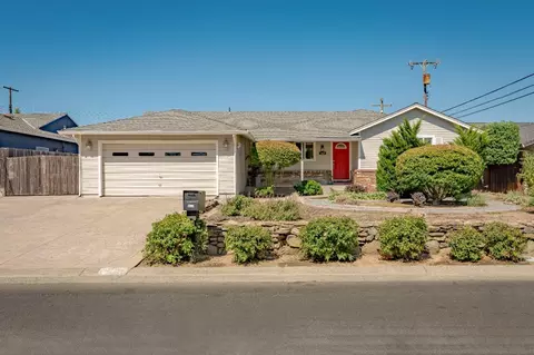 Exterior - 3029 Stanton Cir, Carmichael, CA 95608 photo 2 of 10