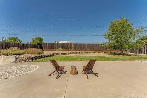 Exterior - 3029 Stanton Cir, Carmichael, CA 95608 photo 6 of 10
