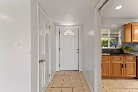 Entry Way - 3029 Stanton Cir, Carmichael, CA 95608 photo 3 of 4