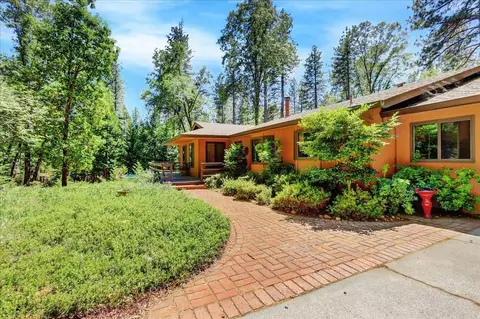 11234 Tower Hill Rd, Nevada City, CA 95959