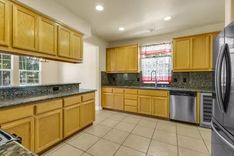 Kitchen - 1340 Gianna Ln, Manteca, CA 95336 photo 1 of 2