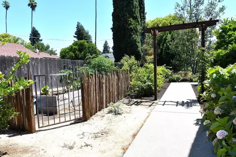 Exterior - 1651 N Berkeley Ave, Turlock, CA 95382 photo 8 of 34