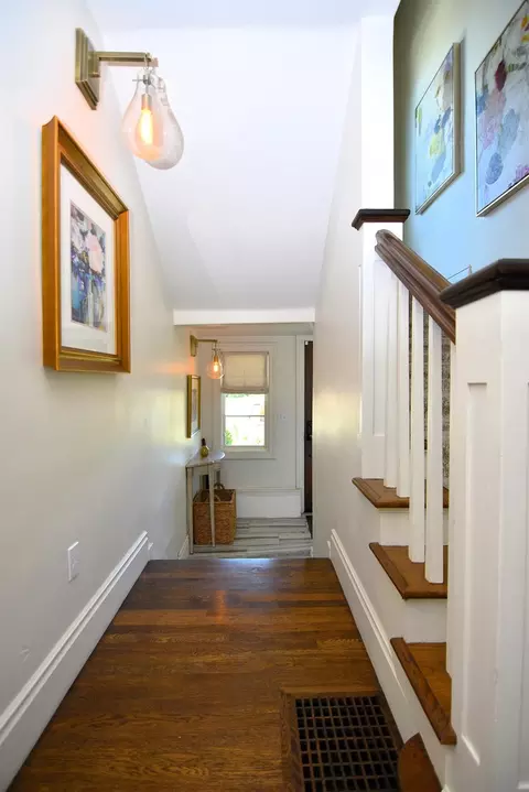 Entry Way - 1651 N Berkeley Ave, Turlock, CA 95382 photo 2 of 5