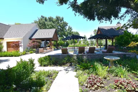 Exterior - 1651 N Berkeley Ave, Turlock, CA 95382 photo 4 of 34
