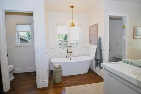 Bath - 1651 N Berkeley Ave, Turlock, CA 95382 photo 2 of 12