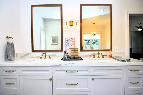 Bath - 1651 N Berkeley Ave, Turlock, CA 95382 photo 5 of 12
