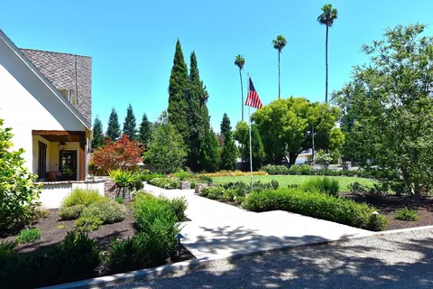 Exterior - 1651 N Berkeley Ave, Turlock, CA 95382 photo 28 of 34
