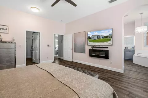 Bedroom - 1510 Red Ribbons Ln, Manteca, CA 95337 photo 2 of 3