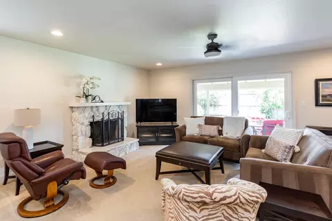 1909 Kendall Ave, Modesto, CA 95355 photo 8