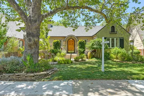 2804 26th St, Sacramento, CA 95818