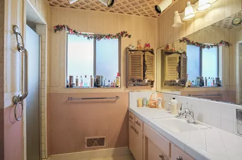 1109 Multnomah Dr, Modesto, CA 95350 photo 8