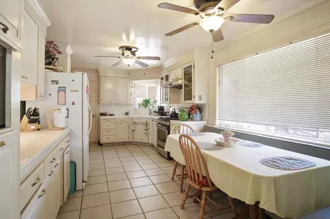 1109 Multnomah Dr, Modesto, CA 95350 photo 17