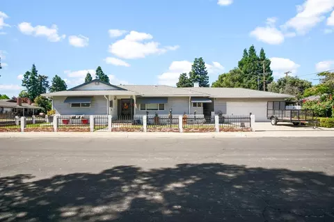 1109 Multnomah Dr, Modesto, CA 95350 photo 2