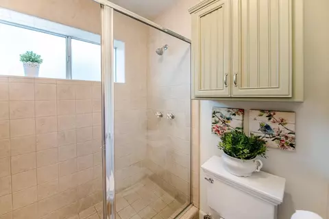 Bath - 1202 Valley Oak Dr, Winters, CA 95694 photo 7 of 7