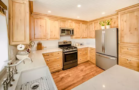 Kitchen - 1202 Valley Oak Dr, Winters, CA 95694 photo 5 of 5