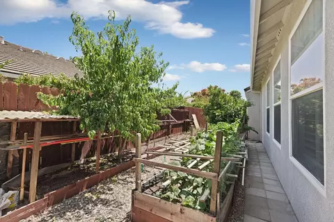 1946 Millbrook Dr, Lodi, CA 95242 photo 7