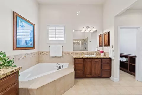 Bath - 7192 Orchard Cir, Penryn, CA 95663 photo 6 of 6