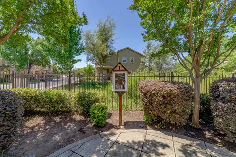 Exterior - 7192 Orchard Cir, Penryn, CA 95663 photo 10 of 11