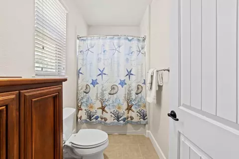Bath - 7192 Orchard Cir, Penryn, CA 95663 photo 3 of 6