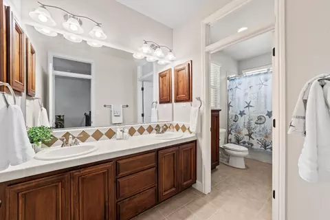 Bath - 7192 Orchard Cir, Penryn, CA 95663 photo 2 of 6