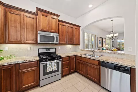 Kitchen - 7192 Orchard Cir, Penryn, CA 95663 photo 3 of 5
