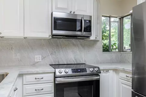 1325 Lorry Ave, Modesto, CA 95355 photo 14