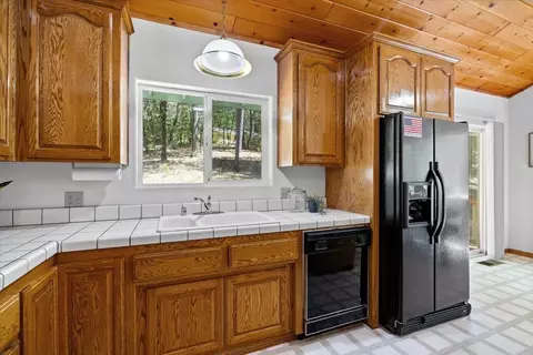 Kitchen - 14360 Pine Cone Ln, Pine Grove, CA 95665 photo 3 of 3