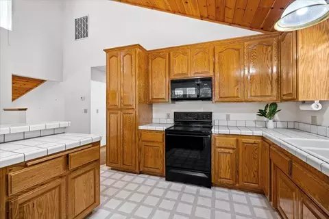 Kitchen - 14360 Pine Cone Ln, Pine Grove, CA 95665 photo 2 of 3