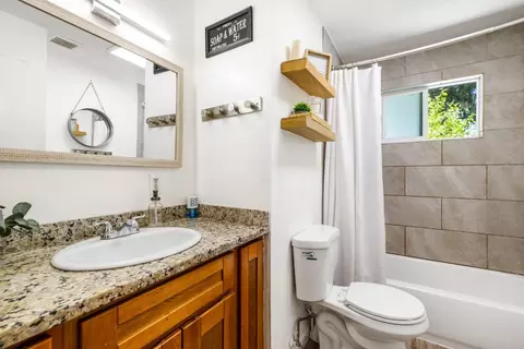 Bath - 1866 Point View Dr, Placerville, CA 95667 photo 2 of 6