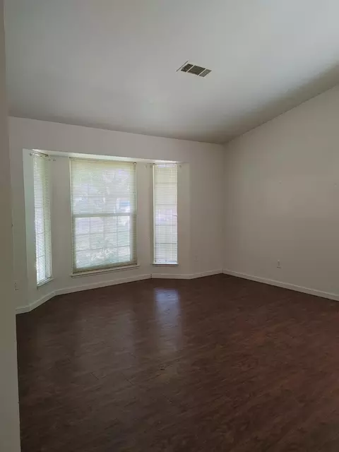 2005 Bailey Dr, Modesto, CA 95355 photo 4