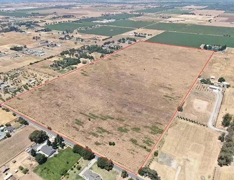 11501 E Jahant Rd, Acampo, CA 95220
