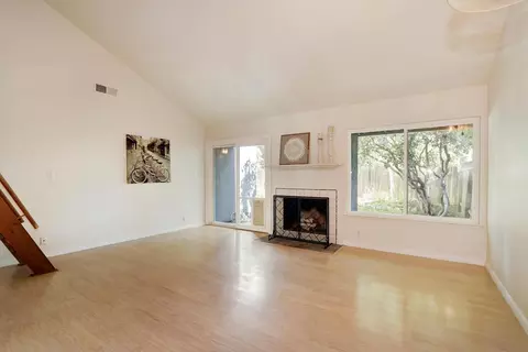 720 Barcelona, Davis, CA 95616 photo 11