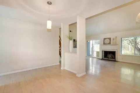 720 Barcelona, Davis, CA 95616 photo 10